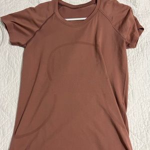 COPY - Lululemon swiftly shirt